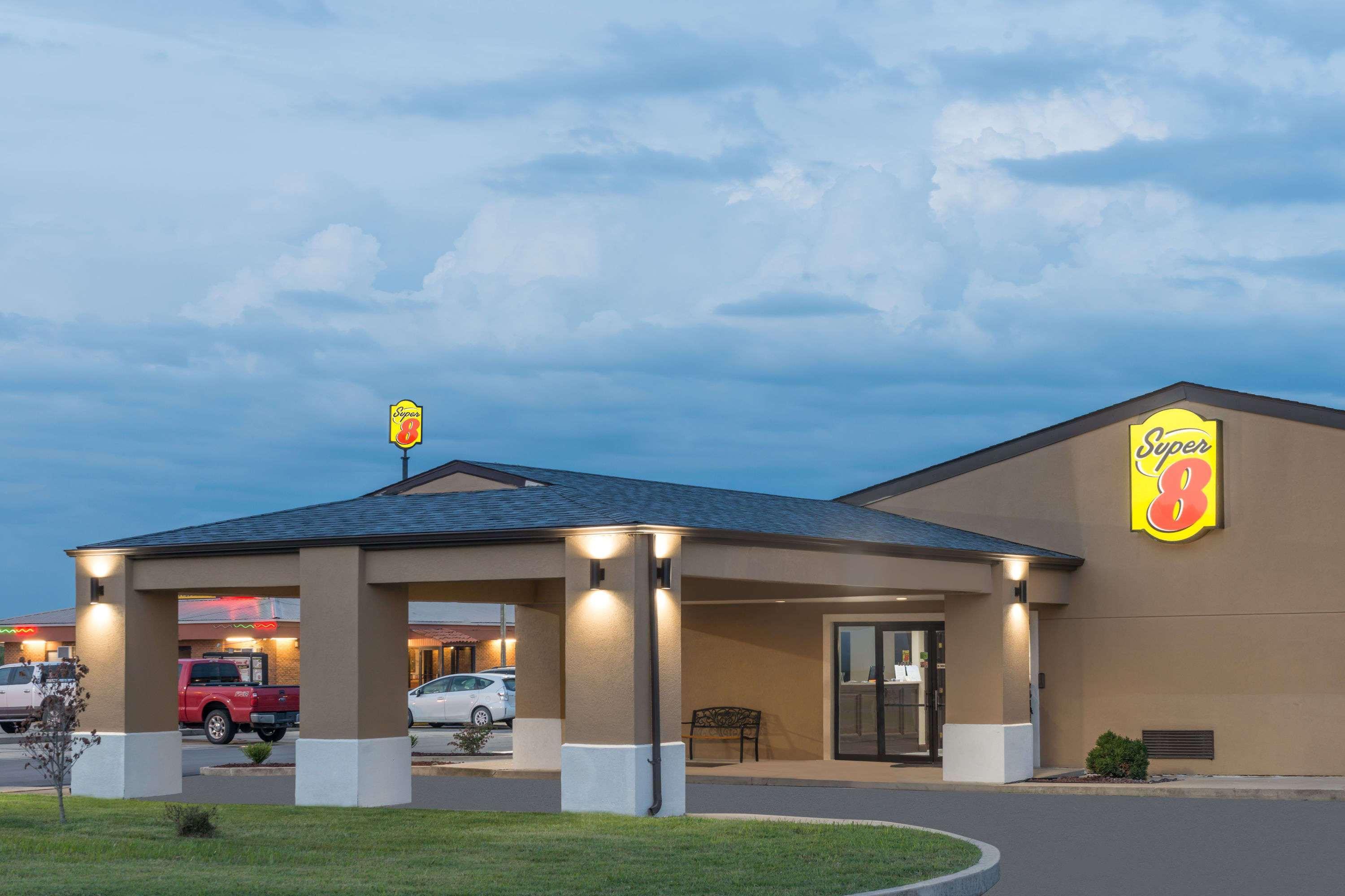Мотель Super 8 By Wyndham Charleston Sikeston East Mo Экстерьер фото